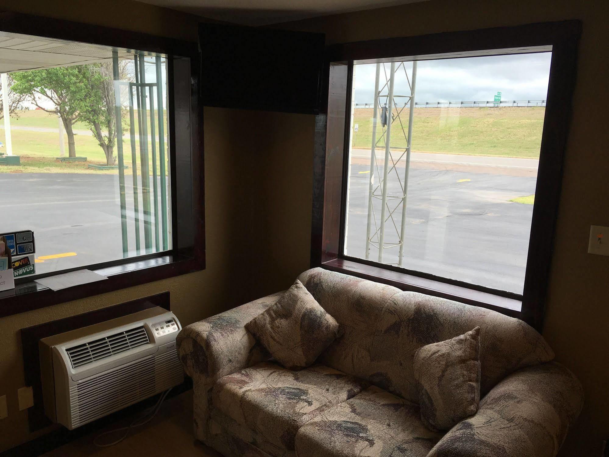 Travel Inn Weatherford Екстер'єр фото